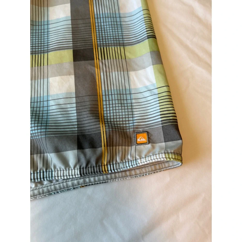 Quiksilver Plaid Board Shorts Mens Size 36 Cargo Pocket Swim Trunks Blue Gray
